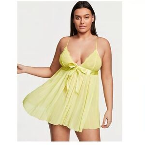 Victoria's Secret Citron Pleated Babydoll Chemise Lingerie Small Lace Nightie